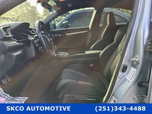 Used 2018 Honda Civic Si image 11