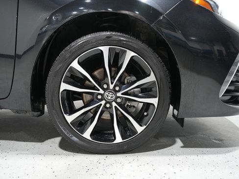 Used 2018 Toyota Corolla SE w/ Carpet Mat Package (TMS) image 5