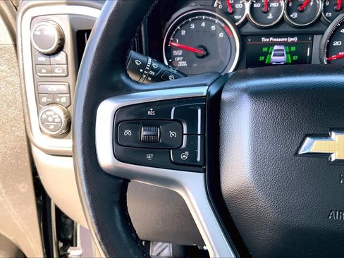 Used 2020 Chevrolet Silverado 1500 LT w/ Texas Edition AWD/4WD image 19