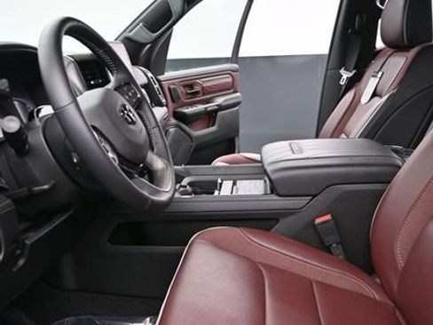 Used 2025 RAM 1500 Limited AWD/4WD image 7