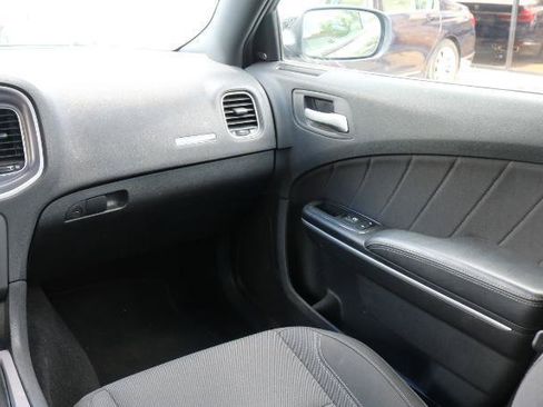 Used 2019 Dodge Charger SXT AWD/4WD image 21
