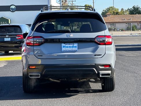 Used 2023 Honda Pilot Sport image 10