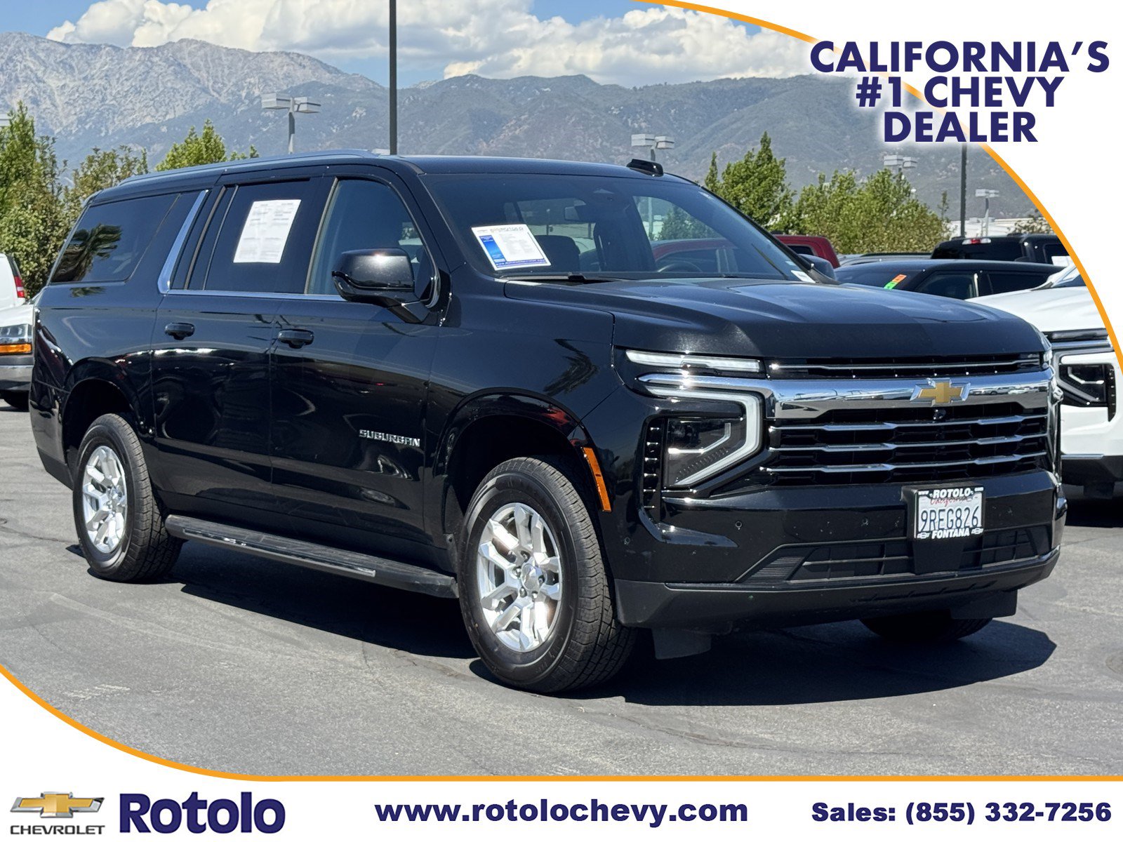 Used 2025 Chevrolet Suburban LT RWD image 1