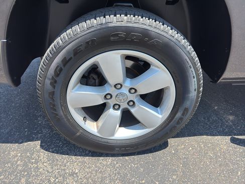 Used 2020 RAM 1500 Tradesman w/ Tradesman SXT Package AWD/4WD image 9