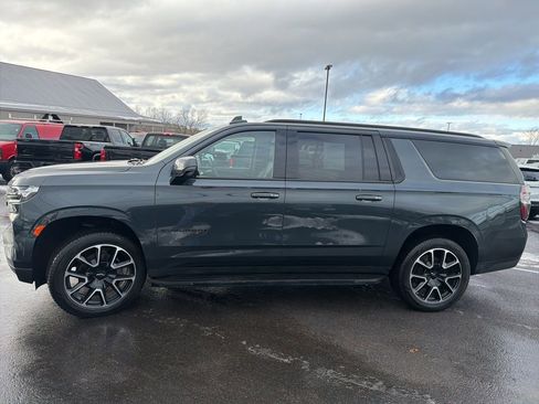 Used 2022 Chevrolet Suburban RST w/ Luxury Package image 5