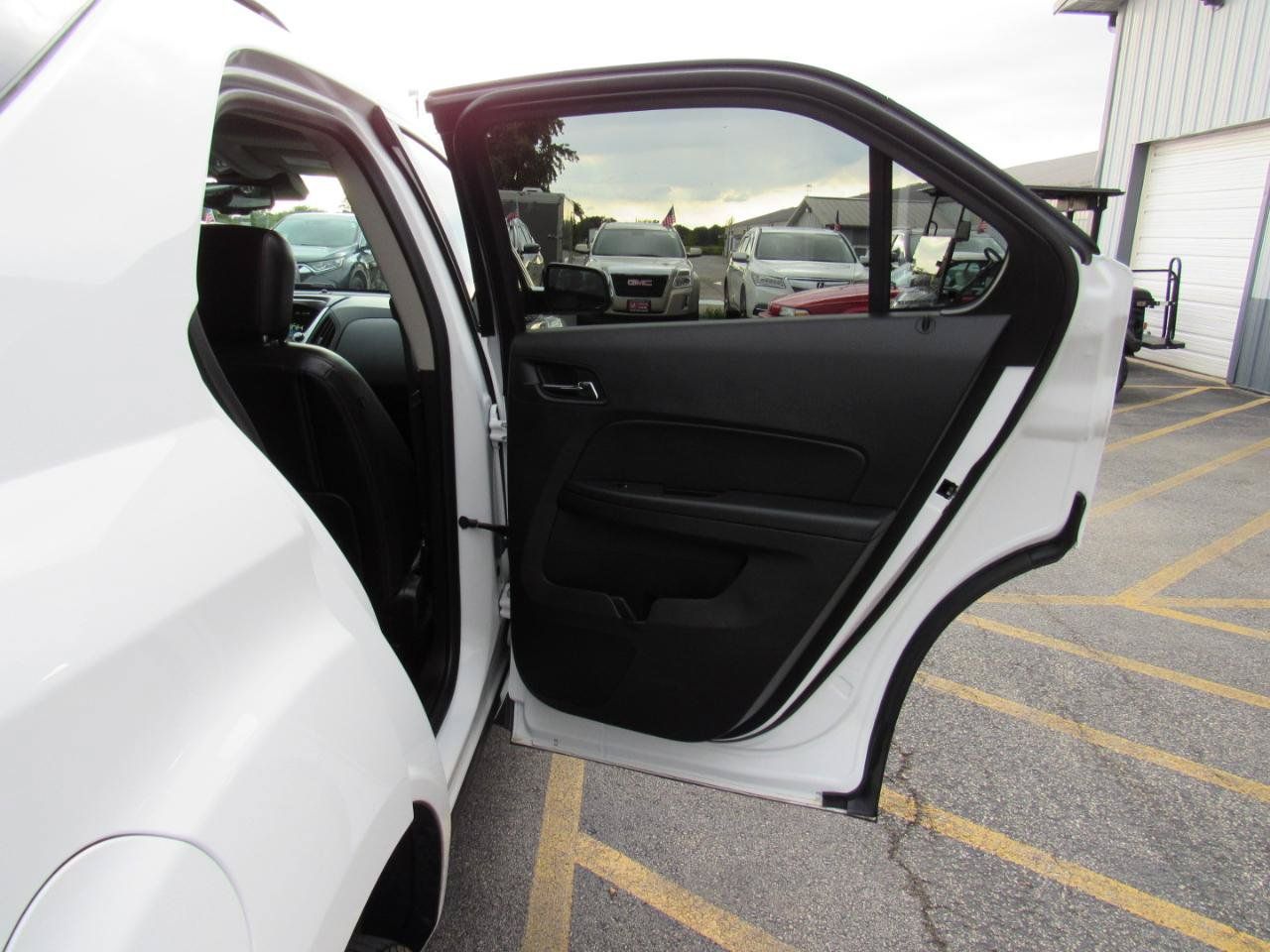 Used 2015 Chevrolet Equinox LTZ w/ LPO, Protection Package AWD/4WD image 32