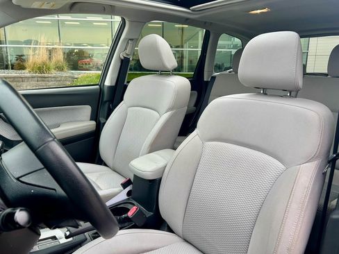 Used 2017 Subaru Forester 2.5i Premium image 9