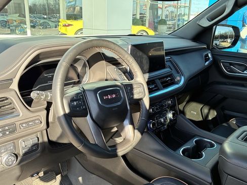 Used 2024 GMC Yukon XL AT4 w/ AT4 Premium Plus Package image 12