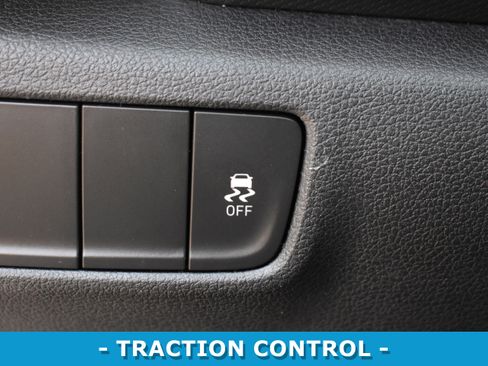 Used 2018 Hyundai Kona SE image 17