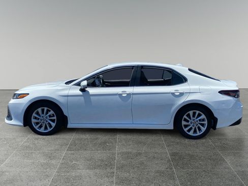 Used 2023 Toyota Camry LE w/ Convenience Package FWD image 2
