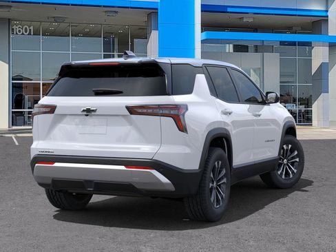 New 2025 Chevrolet Equinox LT w/ LPO, Floor Liner Package image 4