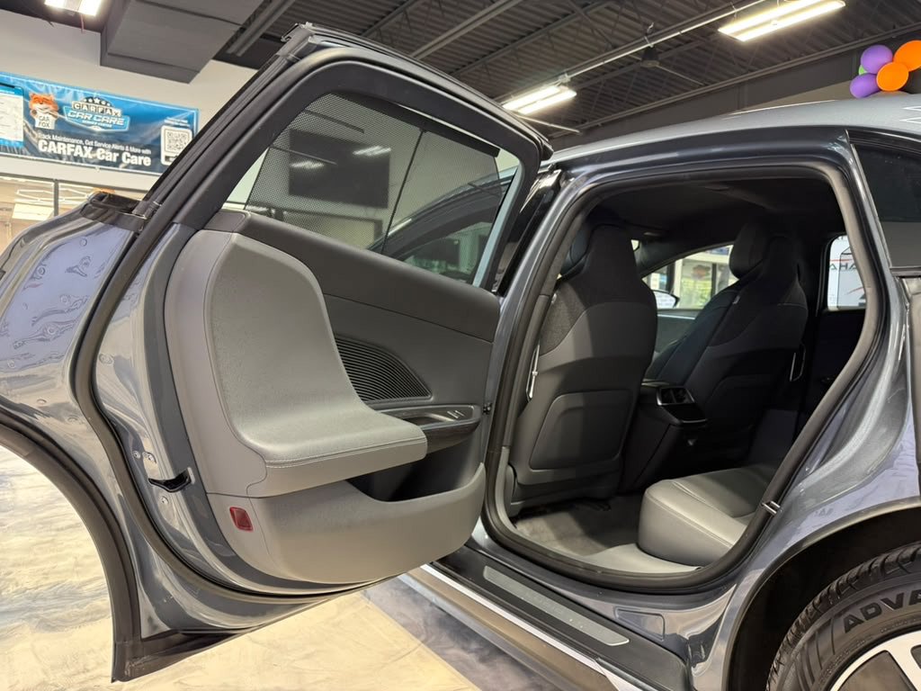 Used 2024 Lucid Air Touring AWD/4WD image 36