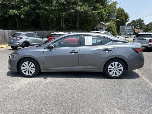 Used 2025 Nissan Sentra S FWD image 2