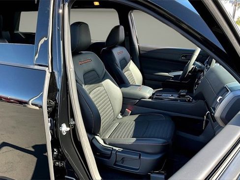 New 2025 Nissan Pathfinder Rock Creek image 10