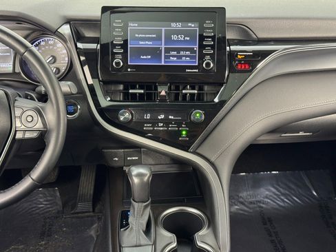 Used 2021 Toyota Camry SE w/ Convenience Package image 23