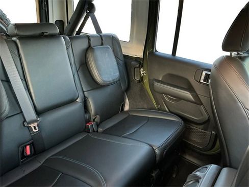 Used 2024 Jeep Wrangler Unlimited Rubicon 4xe image 18