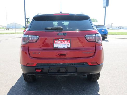 Used 2025 Jeep Compass Trailhawk w/ Trailhawk Convenience Group AWD/4WD image 6