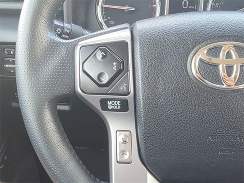 Used 2022 Toyota 4Runner Limited image 35