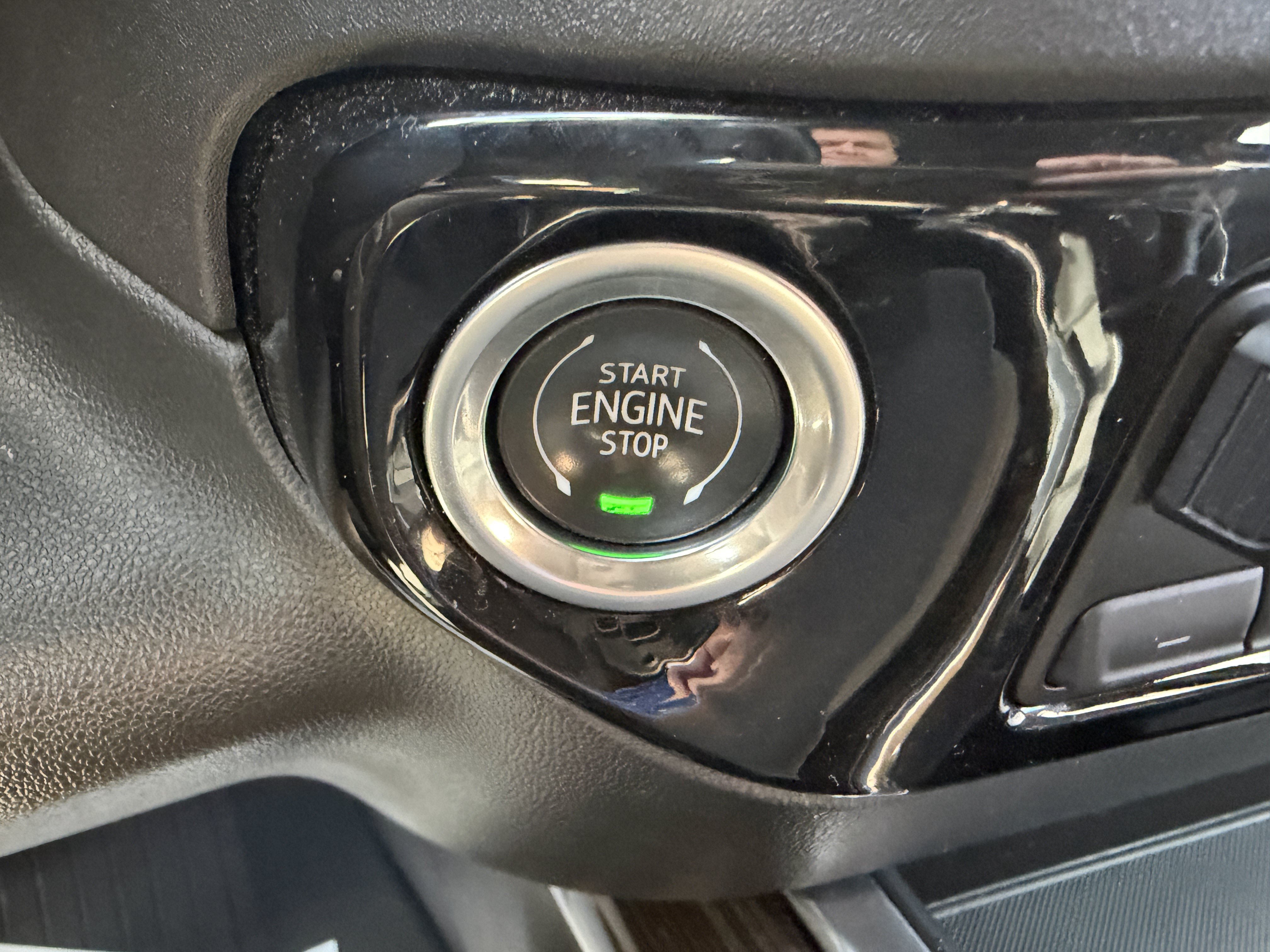 Used 2023 Chevrolet Silverado 1500 LT Trail Boss w/ Convenience Package II AWD/4WD image 28
