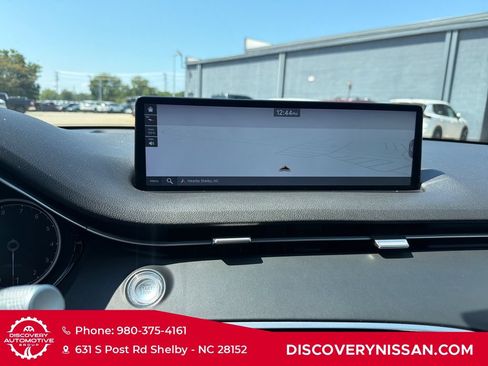 Used 2025 Genesis GV70 2.5T AWD/4WD image 19