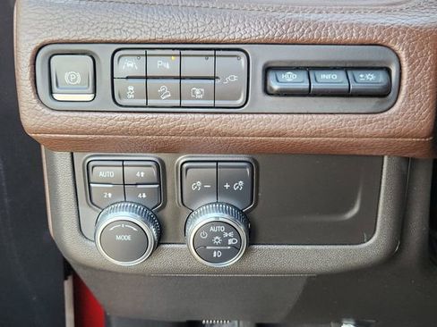 Used 2022 GMC Yukon XL Denali AWD/4WD image 20