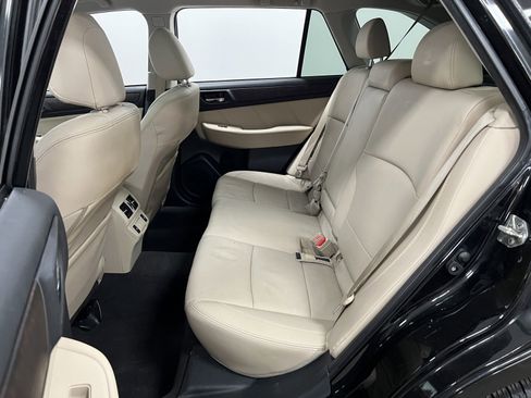 Used 2019 Subaru Outback 2.5i Limited w/ Popular Package #2 image 12