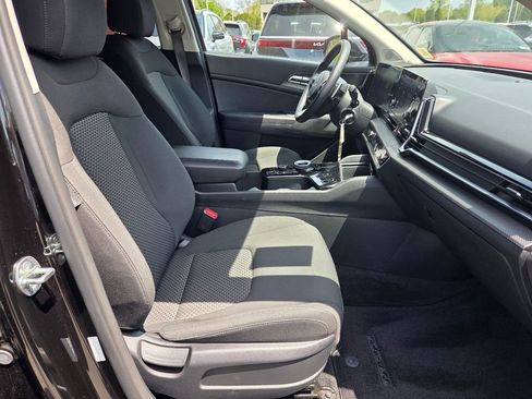 Used 2023 Kia Sportage LX AWD/4WD image 25