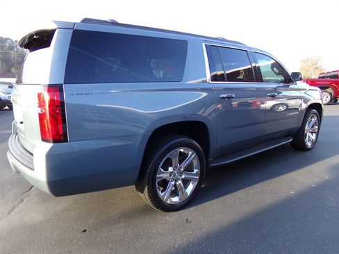 Used 2016 Chevrolet Suburban LT image 8