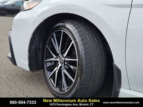 Used 2022 Toyota Camry SE image 30