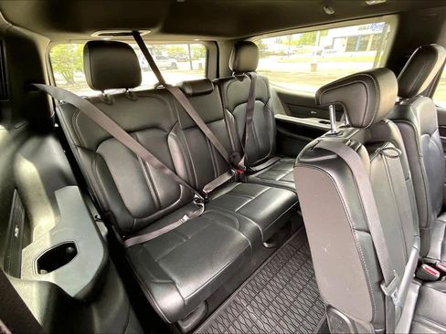 Used 2024 Jeep Wagoneer 4WD image 34