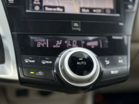 Used 2014 Toyota Prius V Five image 29