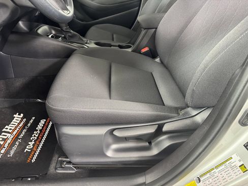 Used 2025 Toyota Corolla LE w/ Convenience Package FWD image 11