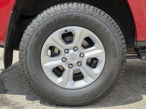 Used 2022 Toyota 4Runner SR5 Premium image 25