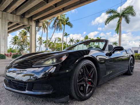 Used 2007 Chevrolet Corvette Convertible w/ Preferred Equipment Group image 10
