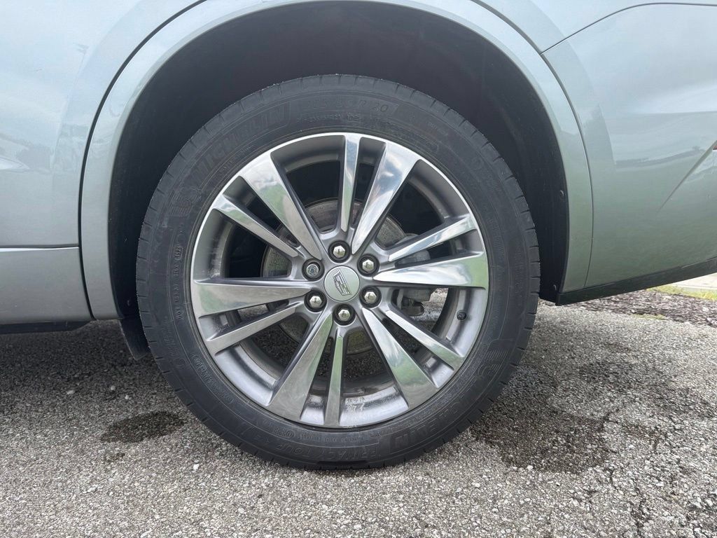 Certified 2024 Cadillac XT6 Premium Luxury w/ LPO, Floor Liner Package AWD/4WD image 15