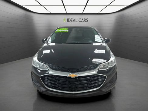 Used 2019 Chevrolet Cruze LS w/ LS Convenience Package FWD image 2