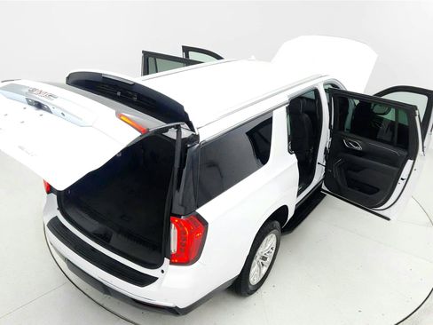 Used 2024 GMC Yukon XL SLT RWD image 23