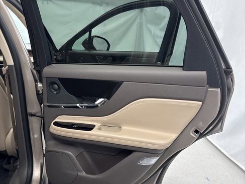 Used 2020 Lincoln Corsair Reserve w/ Equipment Group 201A image 40