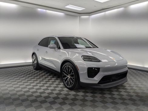 New 2026 Porsche Macan Electric RWD image 6