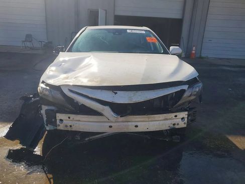 Used 2022 Toyota Camry SE FWD image 5