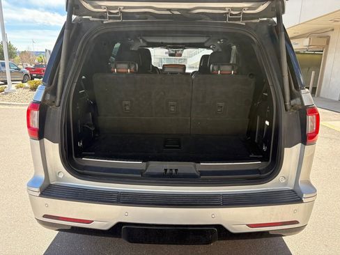 Used 2019 Lincoln Navigator Reserve w/ Cargo Package image 27