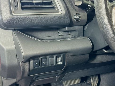 Used 2023 Subaru Ascent Limited w/ Technology Package AWD/4WD image 10
