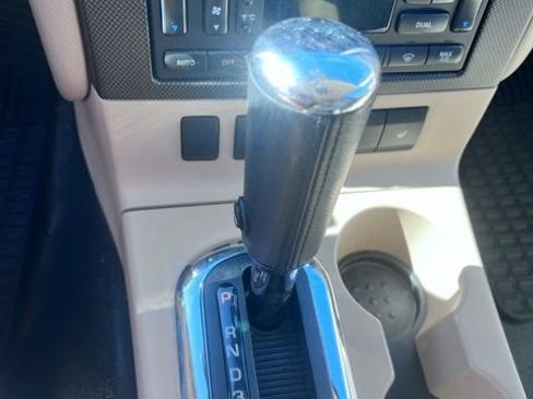 Used 2007 Ford Explorer Sport Trac Limited image 14