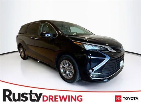 Certified 2024 Toyota Sienna XLE image 1