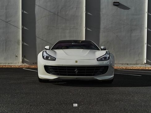 Used 2018 Ferrari GTC4Lusso image 25
