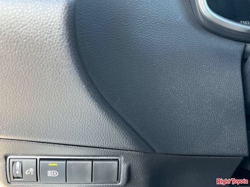 Certified 2025 Toyota Corolla Cross XLE AWD/4WD image 32