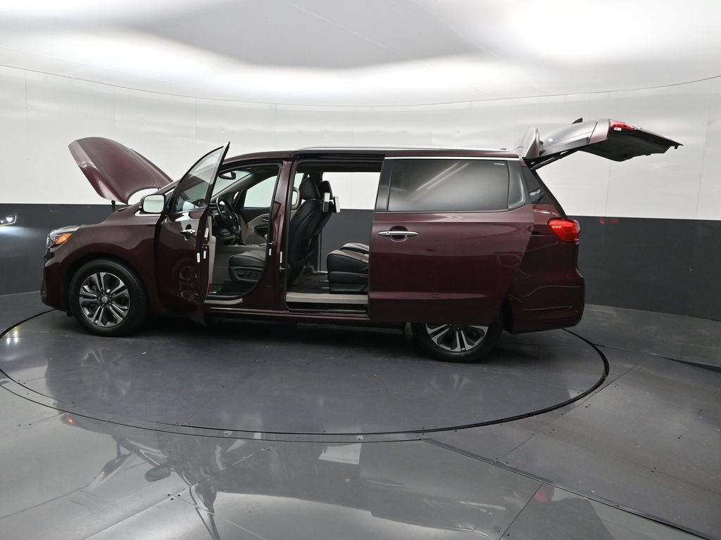Used 2020 Kia Sedona SX FWD image 33