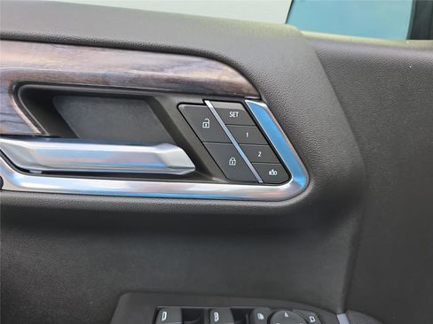 Used 2023 Chevrolet Silverado 1500 LTZ image 18