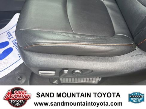 Used 2023 Toyota Sienna XSE image 15