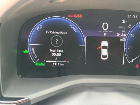 Used 2025 Toyota Camry XLE FWD image 31